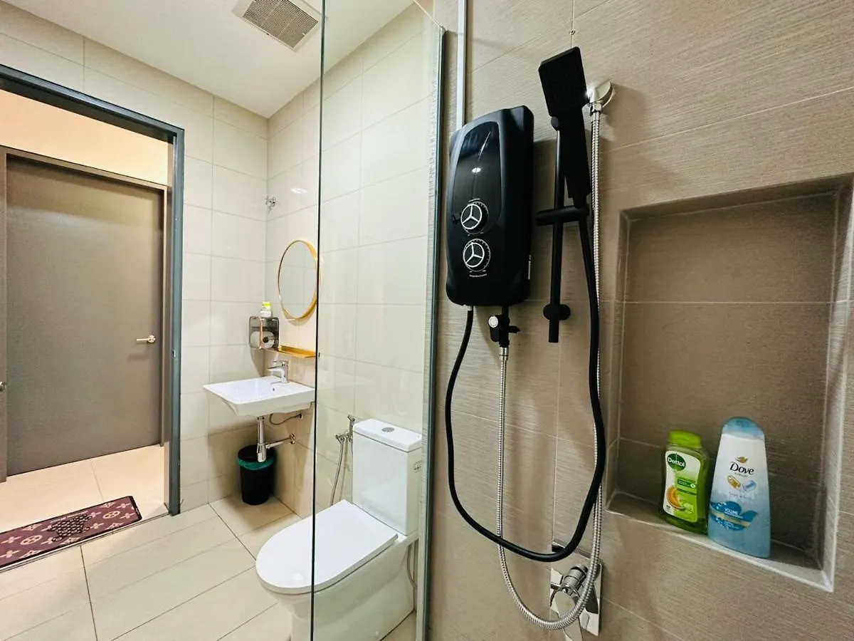 Peachy Poolview Paradise @ Paradigm Mall *10-12Pax Johor Bahru Appartement
