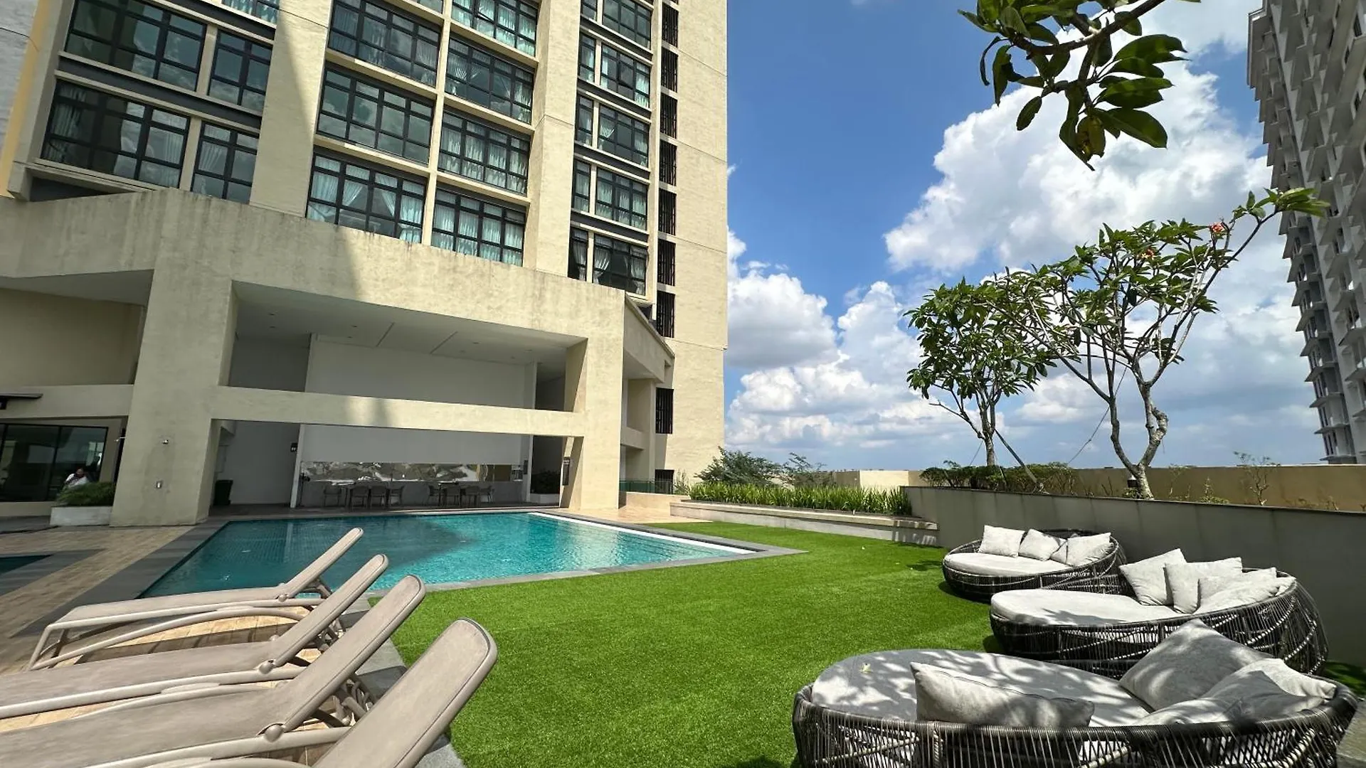 Peachy Poolview Paradise @ Paradigm Mall *10-12Pax Johor Bahru 0*,  Malaisie